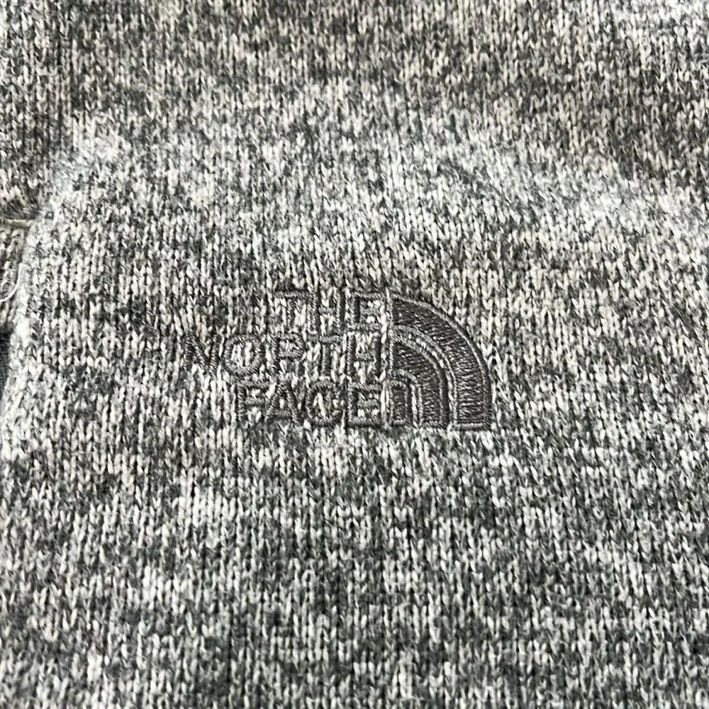 The North Face 1/4 zip pullover size medium